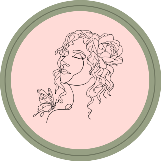 Femme dessinée sur fond rose